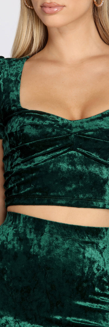 You’ll look stunning in the Lover Of Velvet Crop Top when paired with its matching separate to create a glam clothing set perfect for a New Year’s Eve Party Outfit or Holiday Outfit for any event!