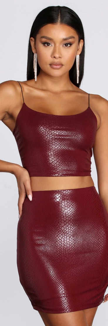 You’ll look stunning in the Set Me Up With Snake Crop Top when paired with its matching separate to create a glam clothing set perfect for a New Year’s Eve Party Outfit or Holiday Outfit for any event!