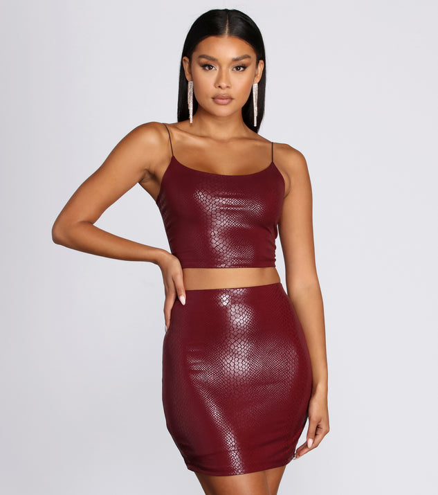 You’ll look stunning in the Set Me Up With Snake Crop Top when paired with its matching separate to create a glam clothing set perfect for a New Year’s Eve Party Outfit or Holiday Outfit for any event!