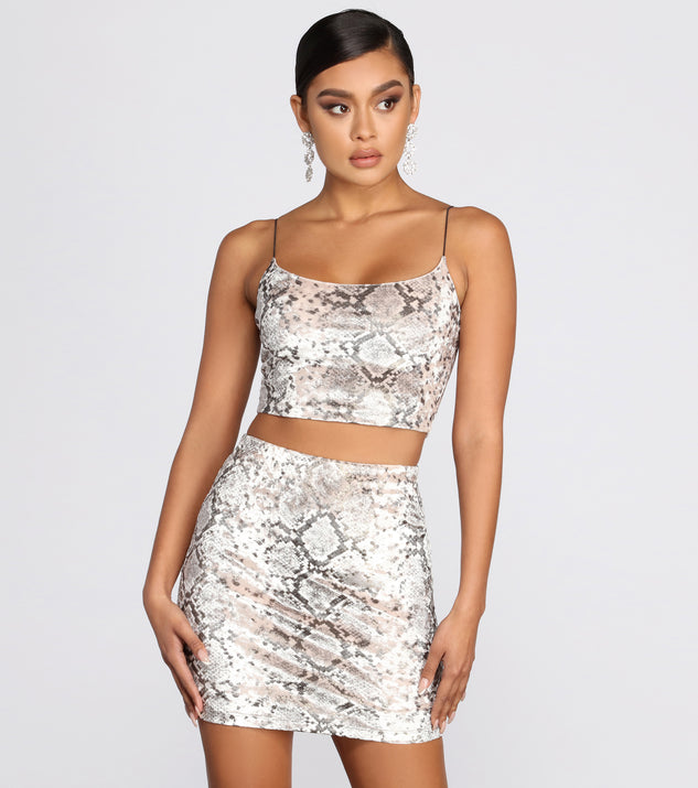 You’ll look stunning in the Luxe Velvet Snake Print Crop Top when paired with its matching separate to create a glam clothing set perfect for a New Year’s Eve Party Outfit or Holiday Outfit for any event!
