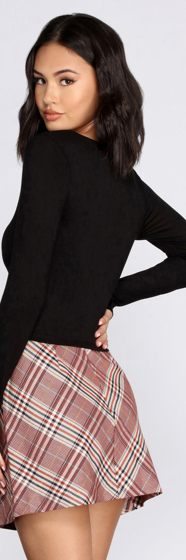 With fun and flirty details, Such An Essential V-Neck Top shows off your unique style for a trendy outfit for the summer season!