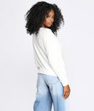 With fun and flirty details, Brushed Knit Boat Neck Pullover shows off your unique style for a trendy outfit for the summer season!