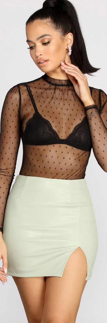 Crushin' On You Mesh Top is a trendy pick to create 2023 festival outfits, festival dresses, outfits for concerts or raves, and complete your best party outfits!