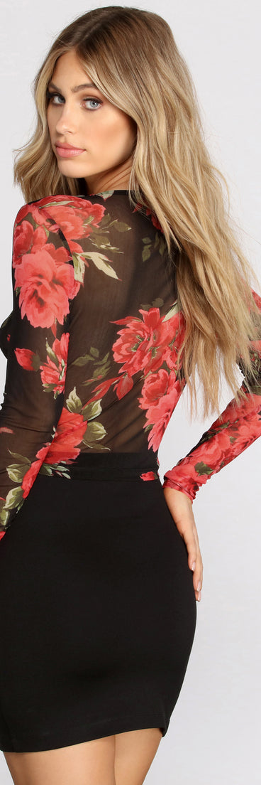 With fun and flirty details, Floral Muse Mesh Crop Top shows off your unique style for a trendy outfit for the summer season!