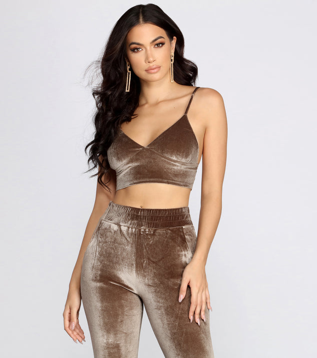You’ll look stunning in the Lady Luxe Bralette when paired with its matching separate to create a glam clothing set perfect for parties, date nights, concert outfits, back-to-school attire, or for any summer event!