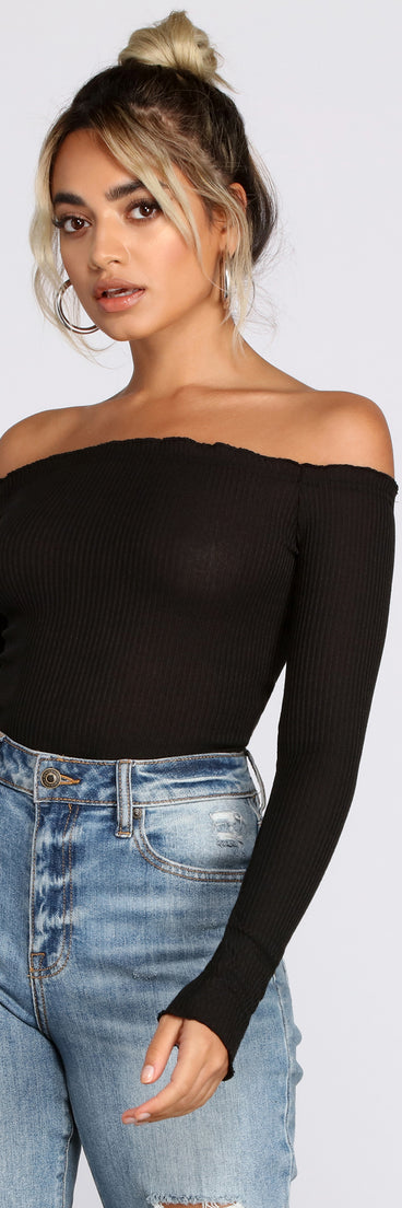 With fun and flirty details, Off The Shoulder Ribbed Knit Top shows off your unique style for a trendy outfit for the summer season!