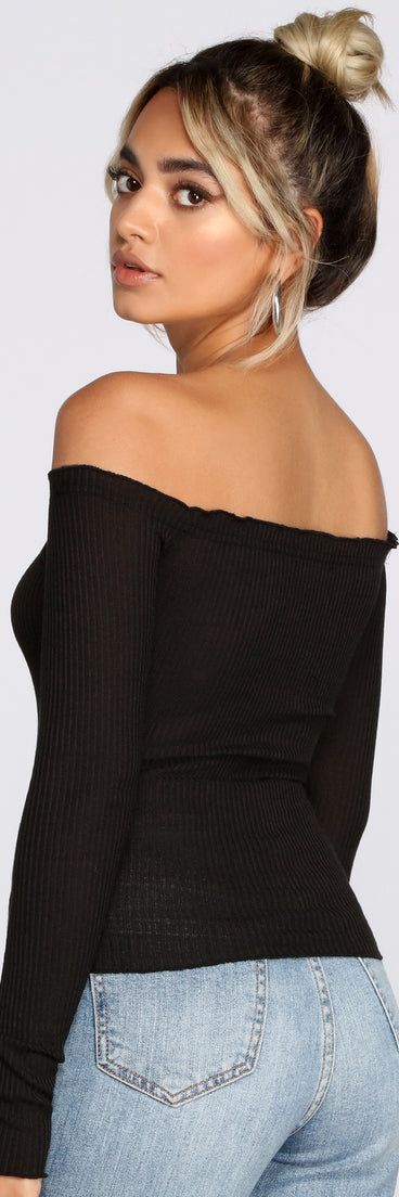 With fun and flirty details, Off The Shoulder Ribbed Knit Top shows off your unique style for a trendy outfit for the summer season!