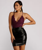 With fun and flirty details, Scalloped Lace Stunna Bodysuit shows off your unique style for a trendy outfit for the summer season!