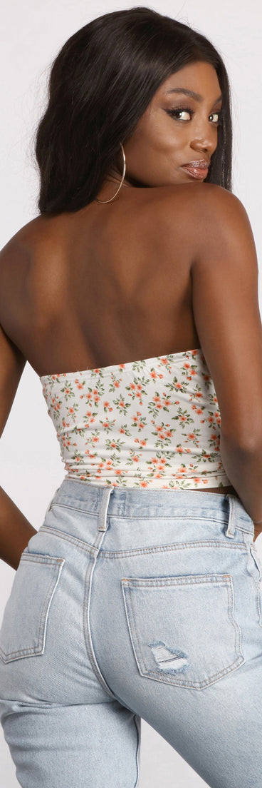 With fun and flirty details, Cropped Brushed Knit Ditsy Tube Top shows off your unique style for a trendy outfit for the summer season!