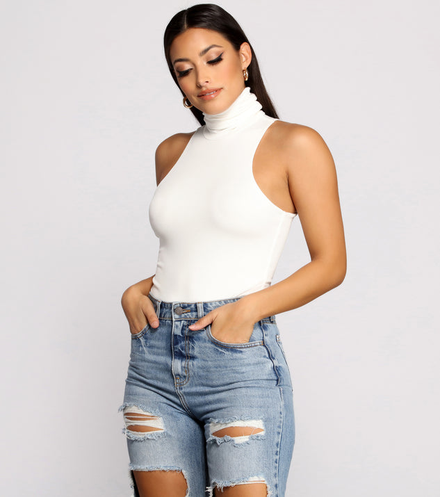 With fun and flirty details, Captivate Me Basic Crepe Sleeveless Bodysuit shows off your unique style for a trendy outfit for the summer season!