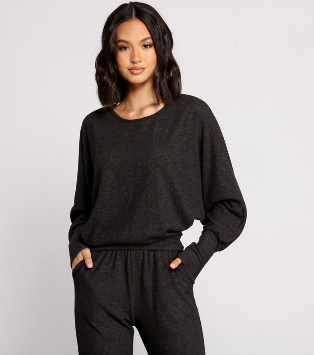 You’ll look stunning in the Keepin' Knit Basic Long Sleeve Top when paired with its matching separate to create a glam clothing set perfect for a New Year’s Eve Party Outfit or Holiday Outfit for any event!