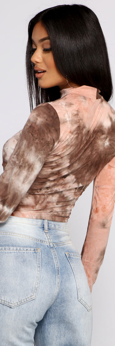 With fun and flirty details, So Retro Ruched Tie Dye Crop Top shows off your unique style for a trendy outfit for the summer season!