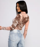 With fun and flirty details, So Retro Ruched Tie Dye Crop Top shows off your unique style for a trendy outfit for the summer season!