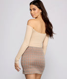 With fun and flirty details, Off the Shoulder Ribbed Crop Top shows off your unique style for a trendy outfit for the summer season!