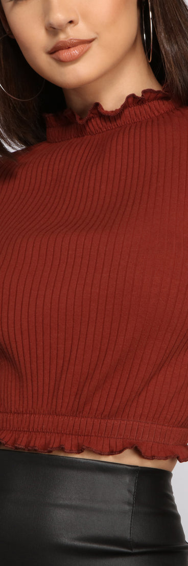 With fun and flirty details, Stylish Babe Mock Neck Crop Top shows off your unique style for a trendy outfit for the summer season!