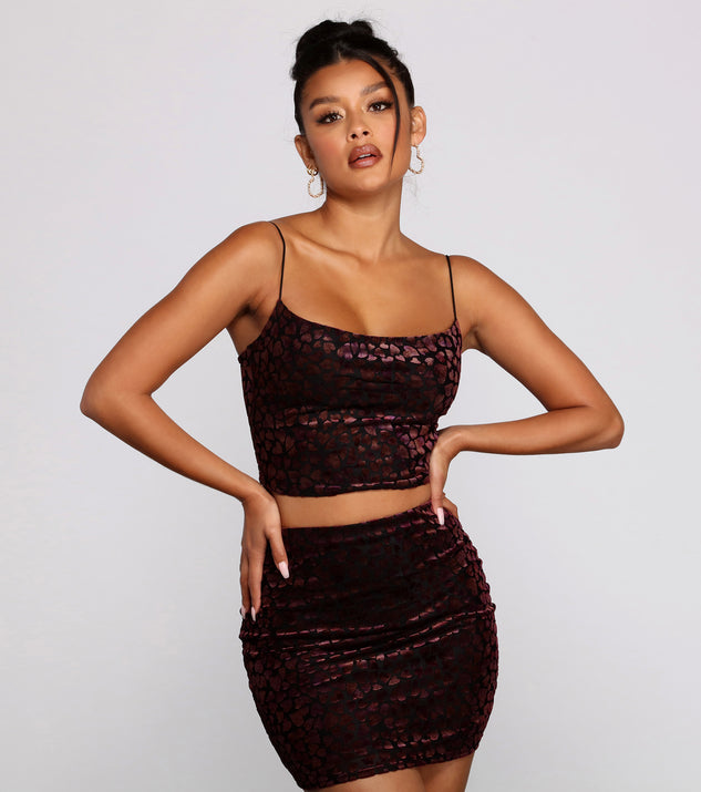 Dress up in Heart Of Glam Cowl Neck Crop Top as your going-out dress for holiday parties, an outfit for NYE, party dress for a girls’ night out, or a going-out outfit for any seasonal event!