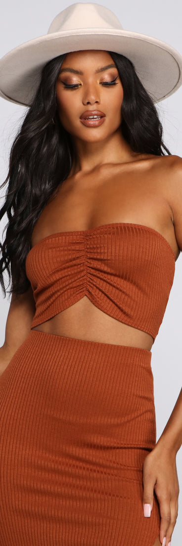 You’ll look stunning in the So Stunning Ruched Tube Top when paired with its matching separate to create a glam clothing set perfect for parties, date nights, concert outfits, back-to-school attire, or for any summer event!