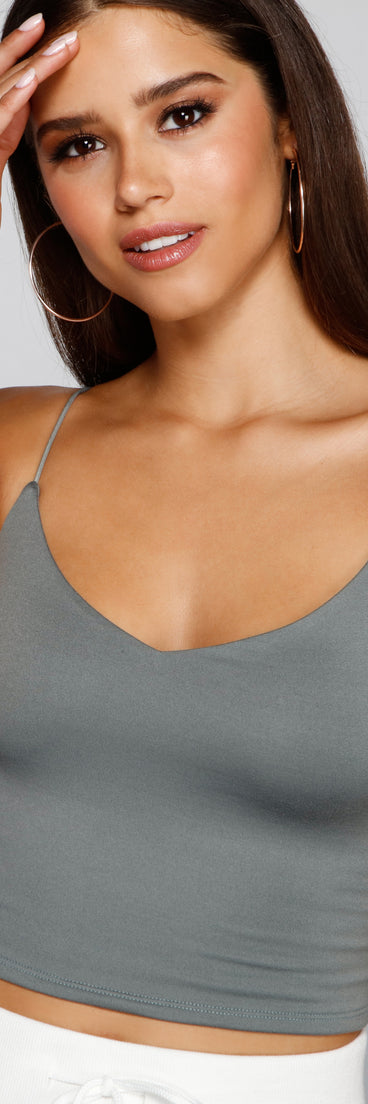 Basic Essential V-Neck Crop Top is a trendy pick to create 2023 festival outfits, festival dresses, outfits for concerts or raves, and complete your best party outfits!