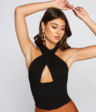 With fun and flirty details, Getting The Ponte Across Halter Corset shows off your unique style for a trendy outfit for the summer season!