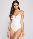 With fun and flirty details, Chic Darling Trendy Applique Bodysuit shows off your unique style for a trendy outfit for the summer season!