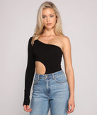 Dress up in Sleek And Stunning One Shoulder Cutout Bodysuit as your going-out dress for holiday parties, an outfit for NYE, party dress for a girls’ night out, or a going-out outfit for any seasonal event!