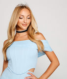 With fun and flirty details, Captivating Beauty Cropped Bustier shows off your unique style for a trendy outfit for the summer season!