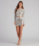 With fun and flirty details, Major Shine Sequin Crop Top shows off your unique style for a trendy outfit for the summer season!