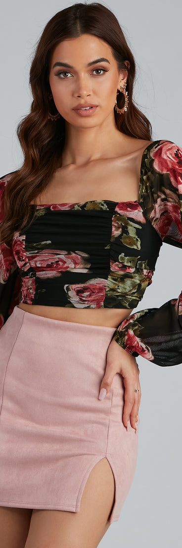 Be Mine Floral Lace Up Crop Top creates the perfect New Year’s Eve Outfit or new years dress with stylish details in the latest trends to ring in 2023!