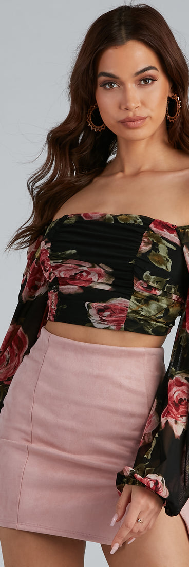With fun and flirty details, Be Mine Floral Lace Up Crop Top shows off your unique style for a trendy outfit for the summer season!