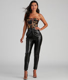 With fun and flirty details, Bold Stunner Strapless Bustier shows off your unique style for a trendy outfit for the summer season!