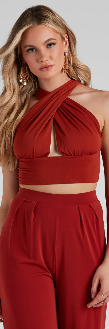 With fun and flirty details, Boho-Chic Convertible Crop Top shows off your unique style for a trendy outfit for the summer season!