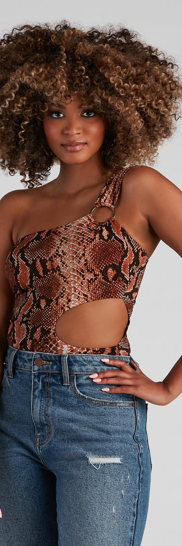 Perfect Cut Snake Bodysuit is a trendy pick to create 2023 festival outfits, festival dresses, outfits for concerts or raves, and complete your best party outfits!