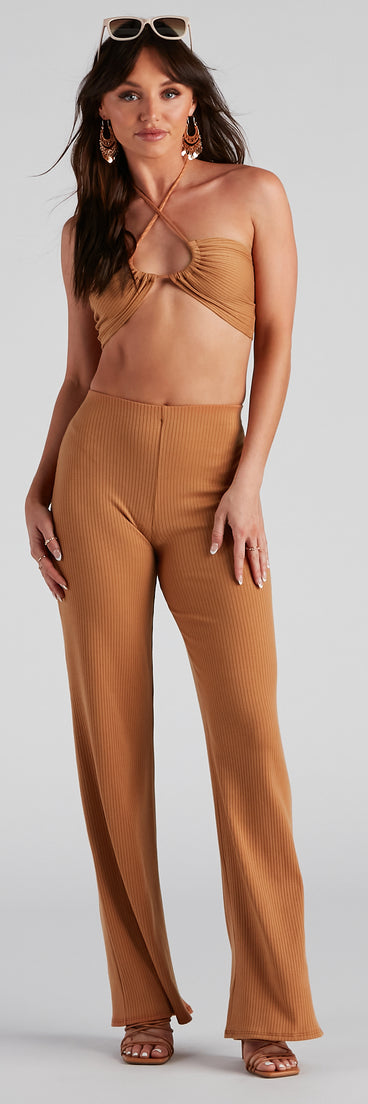 With fun and flirty details, Festival Vibes Halter Crop Top shows off your unique style for a trendy outfit for the summer season!