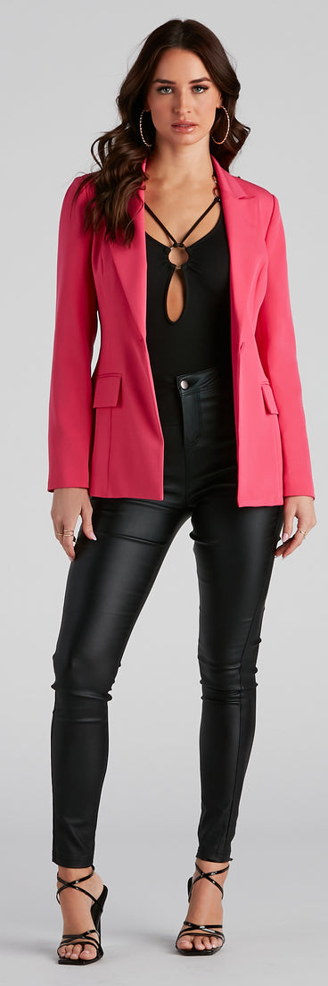 With fun and flirty details, Raise The Bar Halter Bodysuit shows off your unique style for a trendy outfit for the summer season!