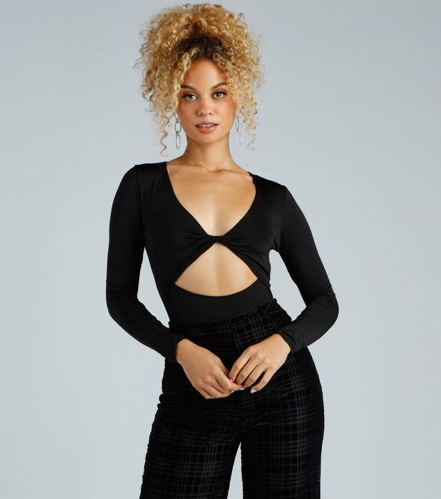 Trendy Twist-Front Bodysuit is a trendy pick to create 2023 festival outfits, festival dresses, outfits for concerts or raves, and complete your best party outfits!