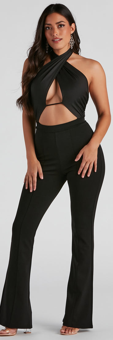 With fun and flirty details, She's The Moment Halter Bodysuit shows off your unique style for a trendy outfit for the summer season!