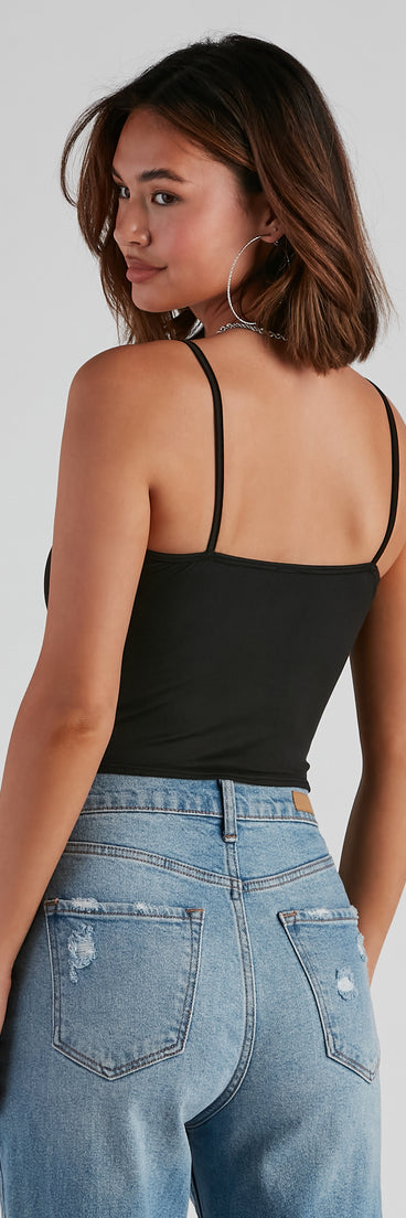 With fun and flirty details, Just A Slice Cutout Crop Top shows off your unique style for a trendy outfit for the summer season!