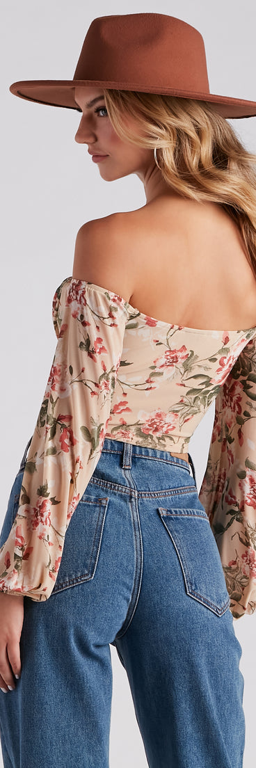 Flawless Floral Mesh Tie Crop Top is a trendy pick to create 2023 concert outfits, festival dresses, outfits for raves, or to complete your best party outfits or clubwear!