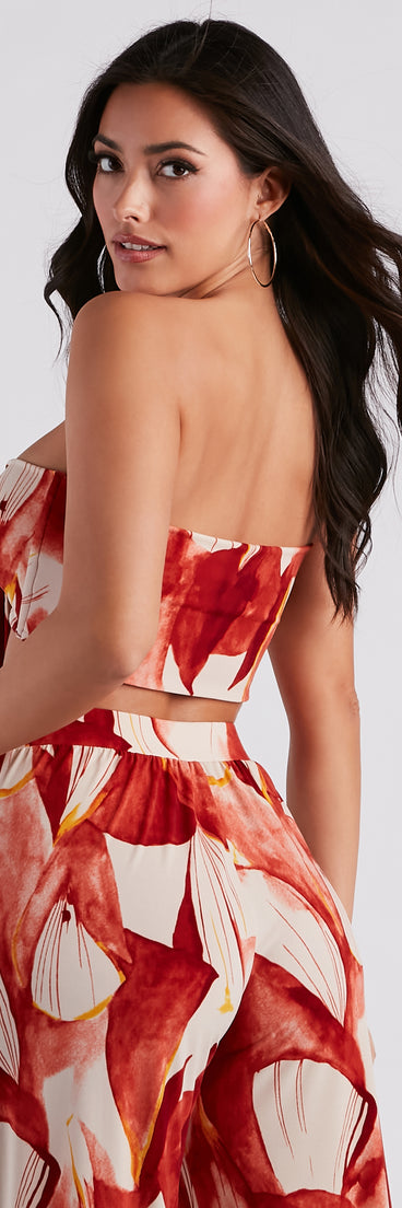 Island Time Floral Cropped Tube Top is a trendy pick to create 2023 concert outfits, festival dresses, outfits for raves, or to complete your best party outfits or clubwear!