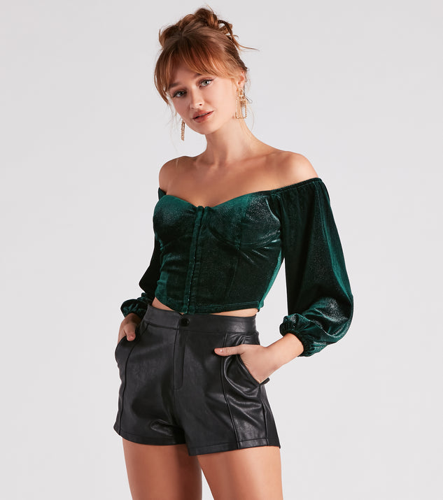 The trendy Reign In Glitter Velvet Crop Top is the perfect pick to create a holiday outfit, new years attire, cocktail outfit, or party look for any seasonal event!