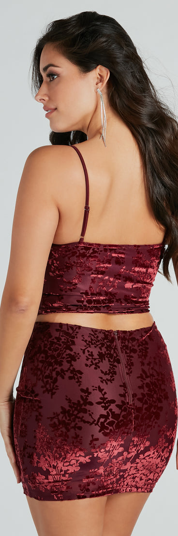 With fun and flirty details, the Twice As Flirty Flocked Velvet Bustier shows off your unique style for a trendy outfit for summer!