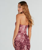 With fun and flirty details, the Stroll The Garden Mesh Floral Bustier shows off your unique style for a trendy outfit for the summer or fall season!