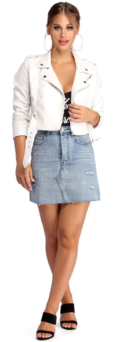 With fun and flirty details, Birthday Girl Bodysuit shows off your unique style for a trendy outfit for the summer season!