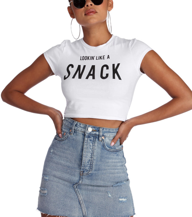 With fun and flirty details, Lookin Like A Snack Cropped Tee shows off your unique style for a trendy outfit for the summer season!