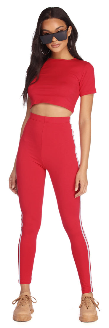 With fun and flirty details, Side Stripe Crop Top shows off your unique style for a trendy outfit for the summer season!