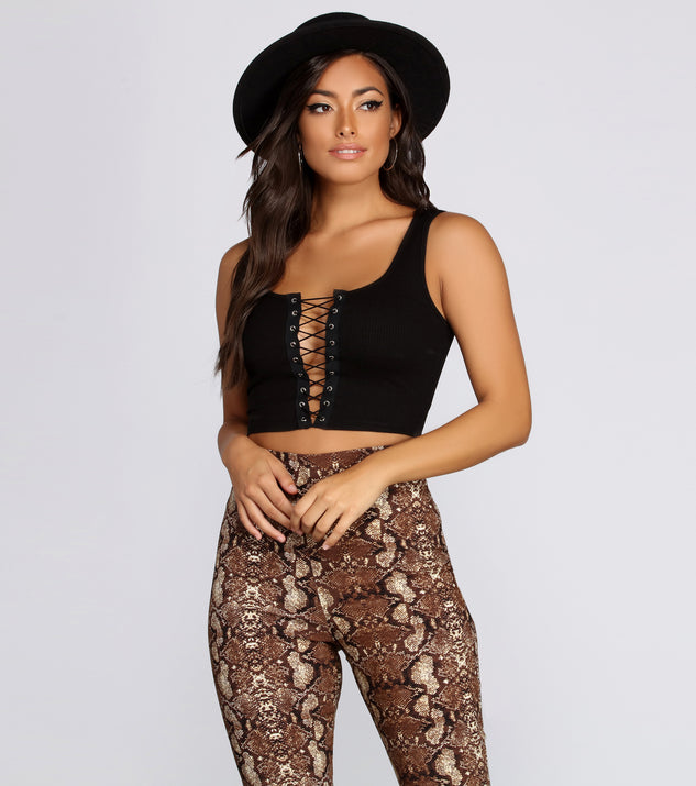 Lace Me Up Buttercup Top is a trendy pick to create 2023 festival outfits, festival dresses, outfits for concerts or raves, and complete your best party outfits!