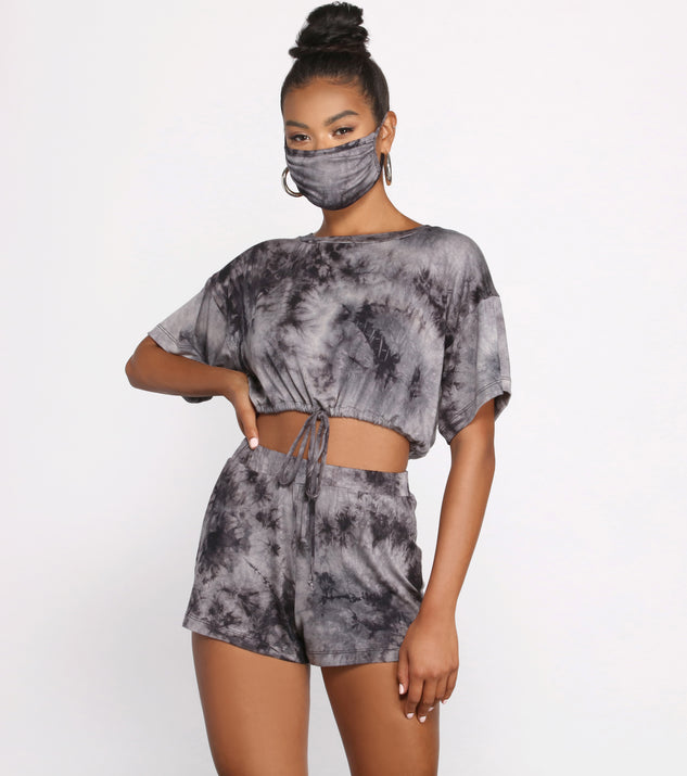 You’ll look stunning in the Tie Dye Dolman Sleeve Crop Top when paired with its matching separate to create a glam clothing set perfect for parties, date nights, concert outfits, back-to-school attire, or for any summer event!