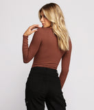 With fun and flirty details, Button-Front Ribbed Knit Henley Top shows off your unique style for a trendy outfit for the summer season!