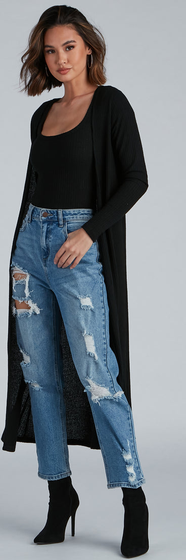 With fun and flirty details, Keeping Knit Basic Crop Top shows off your unique style for a trendy outfit for the summer season!