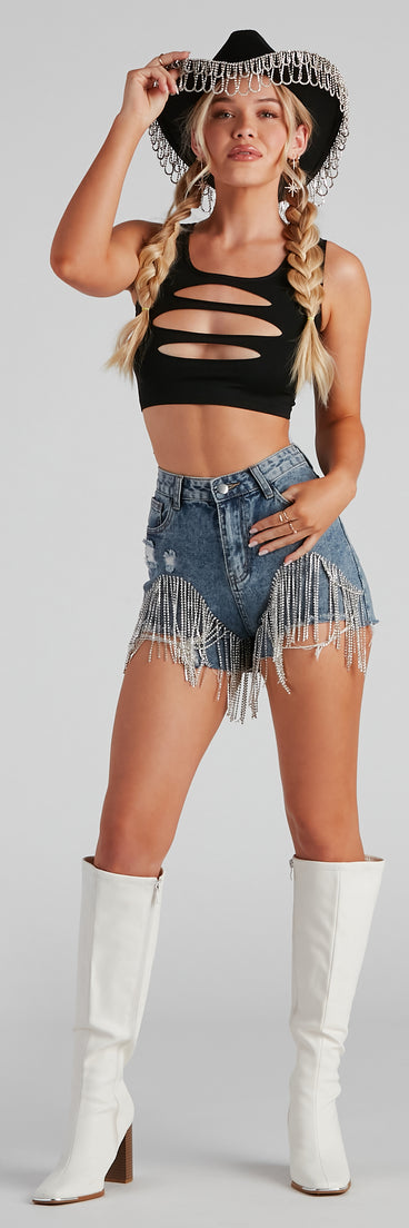 With fun and flirty details, Stop To Stare Distressed Cutout Tank shows off your unique style for a trendy outfit for the summer season!